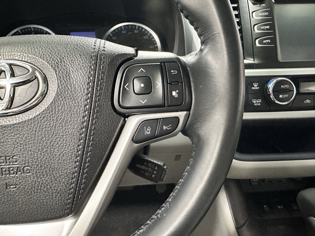 2019 Toyota Highlander XLE photo 19