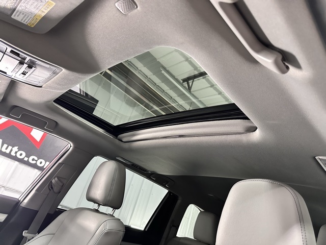 2019 Toyota Highlander XLE photo 22