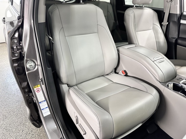 2019 Toyota Highlander XLE photo 27