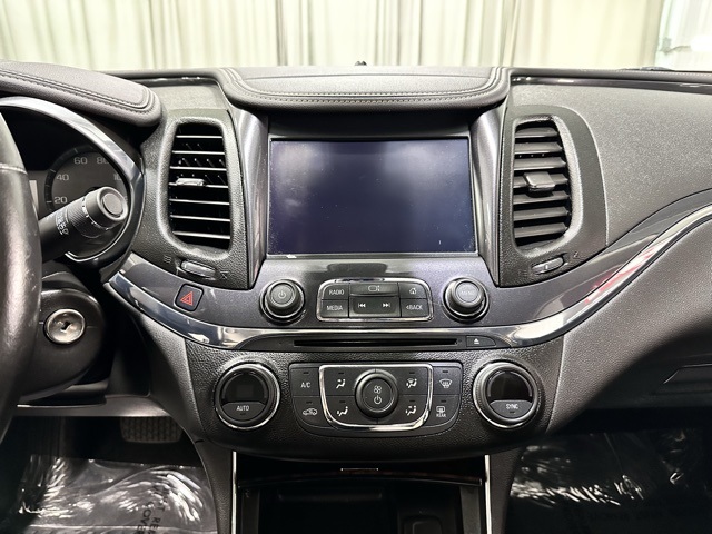 2014 Chevrolet Impala 1LT photo 13