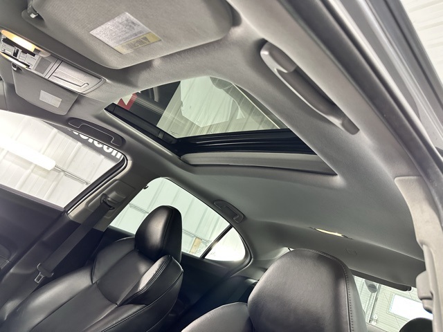 2016 Acura TLX Technology photo 19