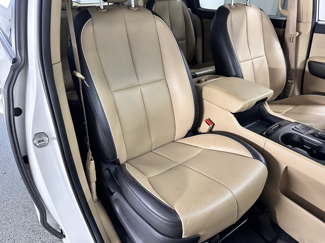 2017 Kia Sedona LX photo 22