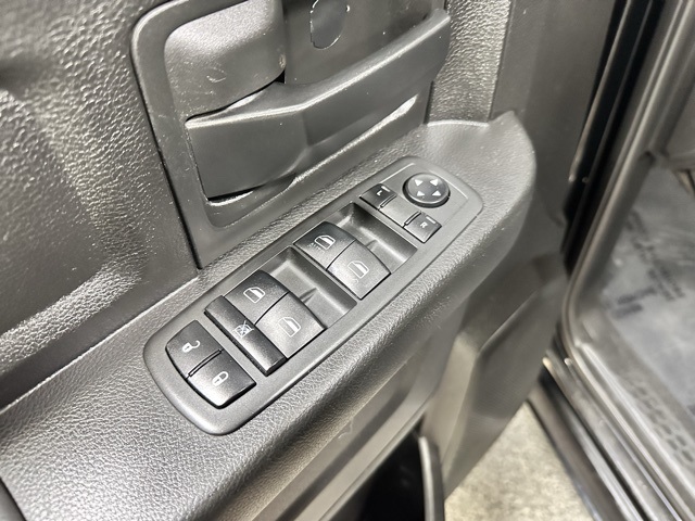 2019 Ram 1500 Classic Express photo 13