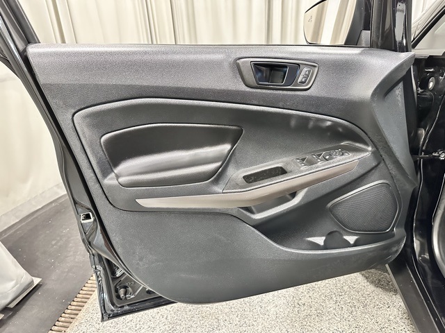 2019 Ford EcoSport SES photo 18