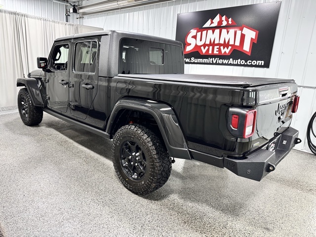 2021 Jeep Gladiator Willys photo 6