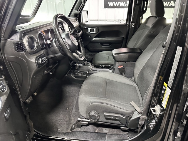 2021 Jeep Gladiator Willys photo 10
