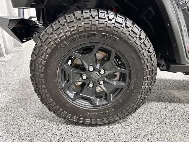 2021 Jeep Gladiator Willys photo 21