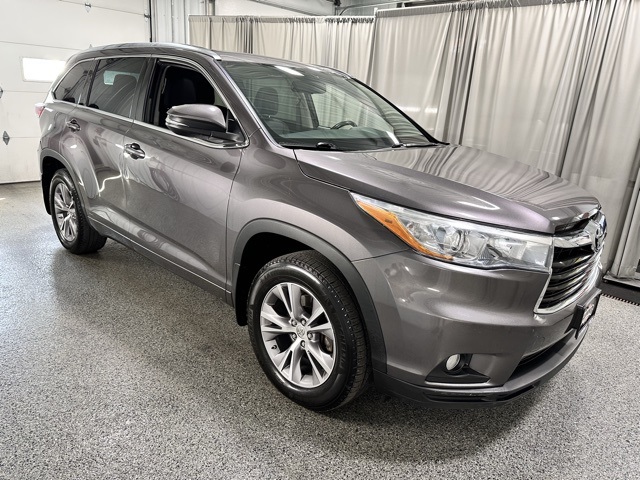 2015 Toyota Highlander Base Hybrid photo 3