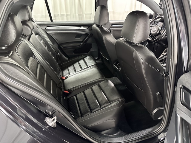 2018 Volkswagen Golf R 4Motion photo 7