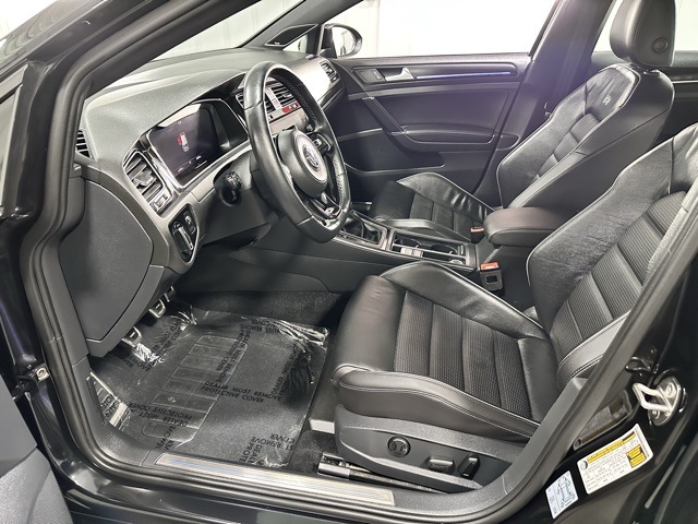 2018 Volkswagen Golf R 4Motion photo 10