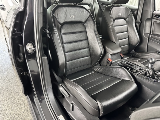 2018 Volkswagen Golf R 4Motion photo 19