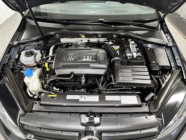 2018 Volkswagen Golf R 4Motion photo 22