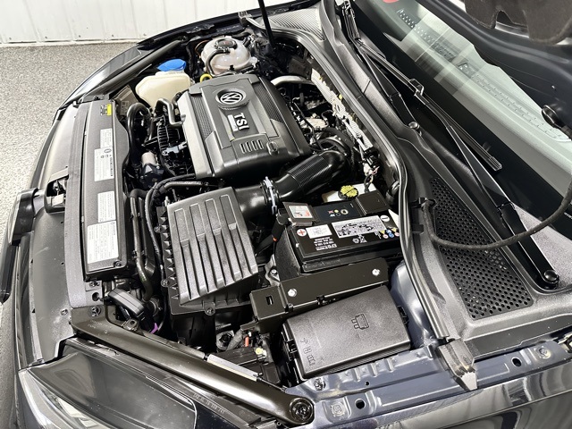 2018 Volkswagen Golf R 4Motion photo 23