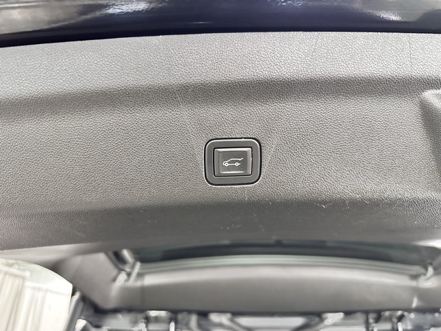 2023 Gmc Yukon Denali photo 11