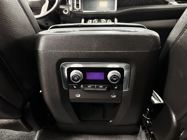 2023 Gmc Yukon Denali photo 16