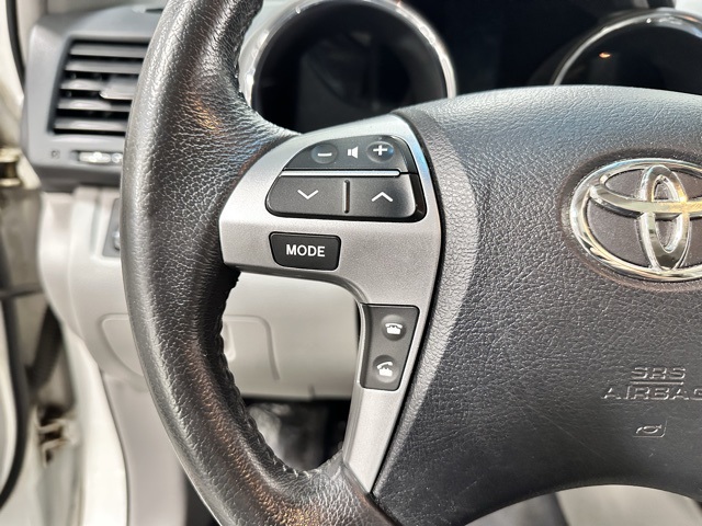2013 Toyota Highlander Base Hybrid photo 16