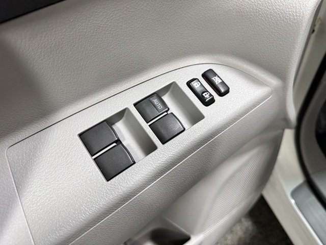 2013 Toyota Highlander Base Hybrid photo 19