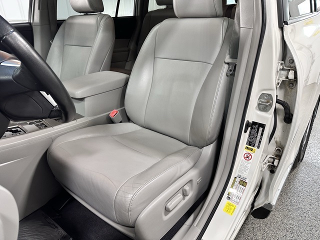 2013 Toyota Highlander Base Hybrid photo 20