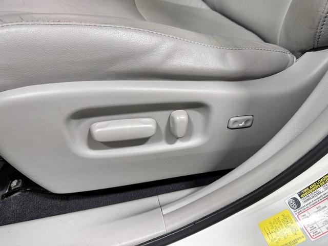 2013 Toyota Highlander Base Hybrid photo 21