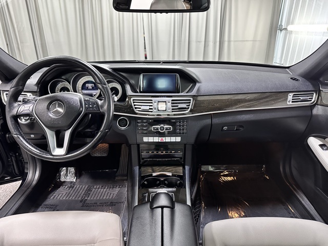 2014 Mercedes Benz E 350 4MATIC photo 11