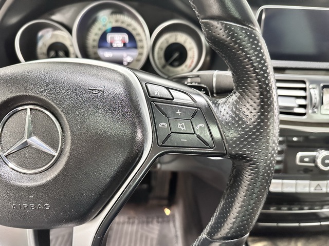 2014 Mercedes Benz E 350 4MATIC photo 14