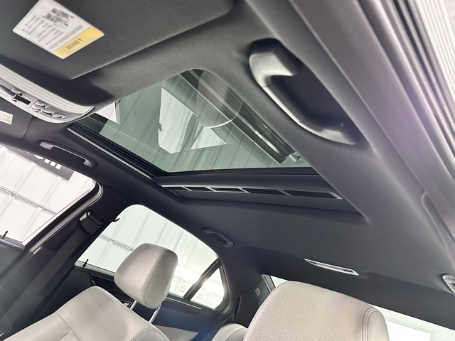 2014 Mercedes Benz E 350 4MATIC photo 16