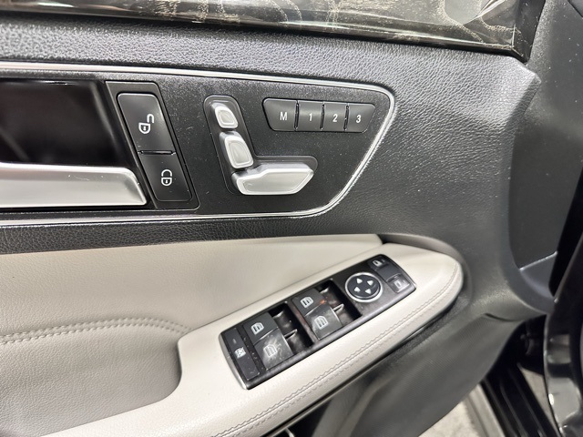 2014 Mercedes Benz E 350 4MATIC photo 18