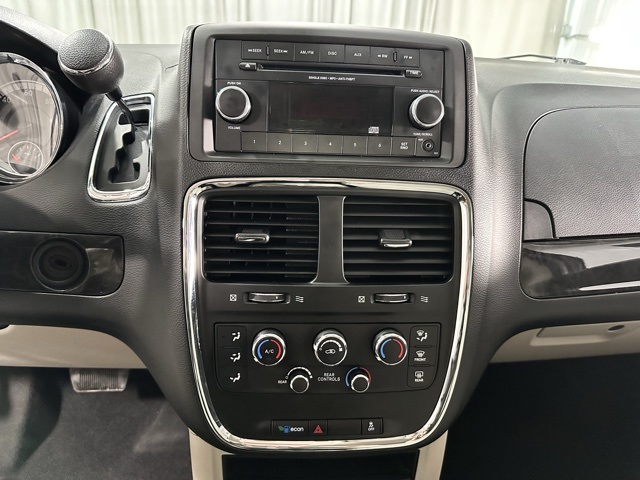 2014 Dodge Grand Caravan SE photo 14