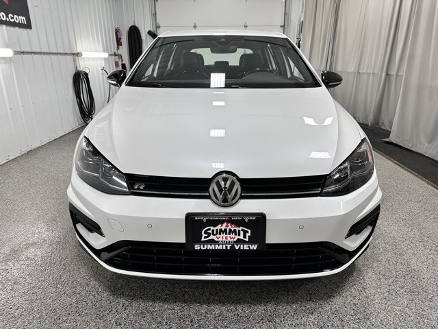 2018 Volkswagen Golf R 4Motion photo 2