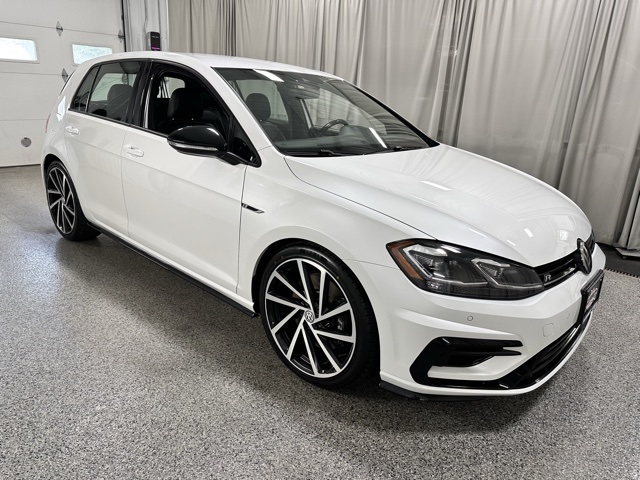 2018 Volkswagen Golf R 4Motion photo 3