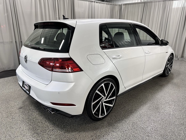 2018 Volkswagen Golf R 4Motion photo 4