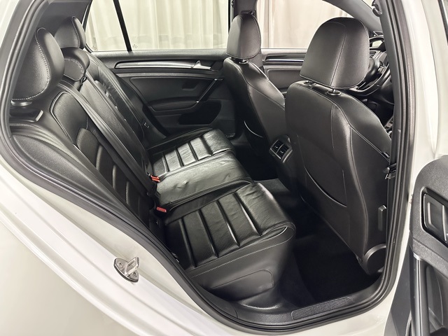 2018 Volkswagen Golf R 4Motion photo 8