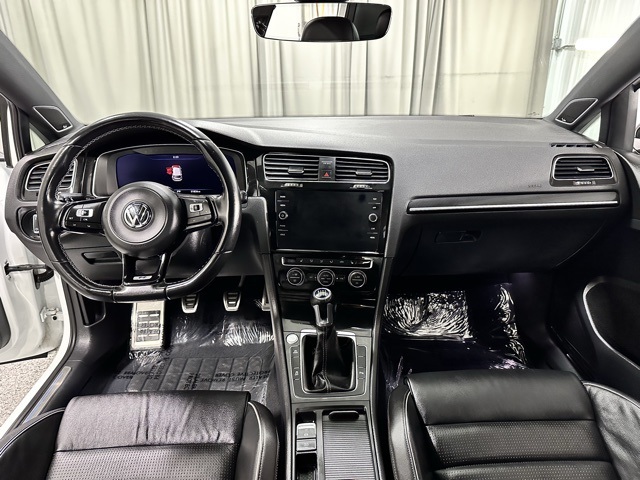 2018 Volkswagen Golf R 4Motion photo 12