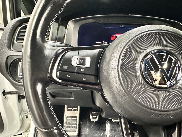 2018 Volkswagen Golf R 4Motion photo 17