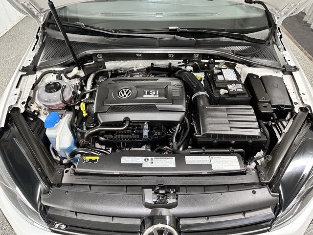 2018 Volkswagen Golf R 4Motion photo 23