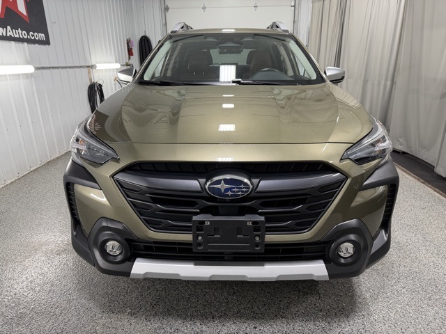 2023 Subaru Outback Touring photo 2