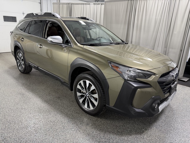 2023 Subaru Outback Touring photo 3