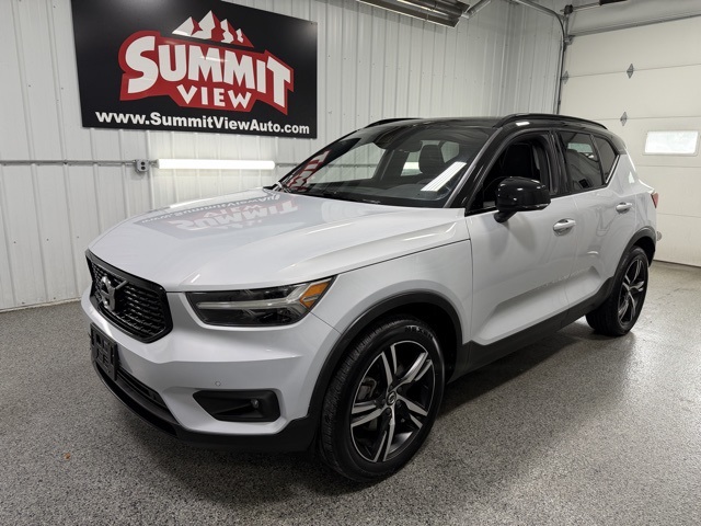 2021 Volvo XC40
