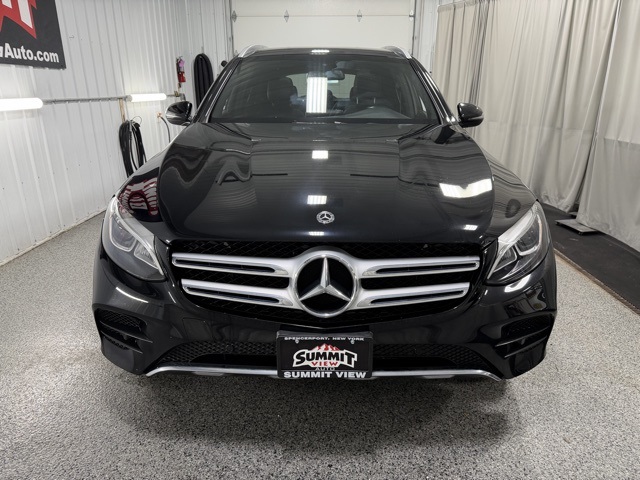 2018 Mercedes Benz GLC 300 4MATIC photo 2