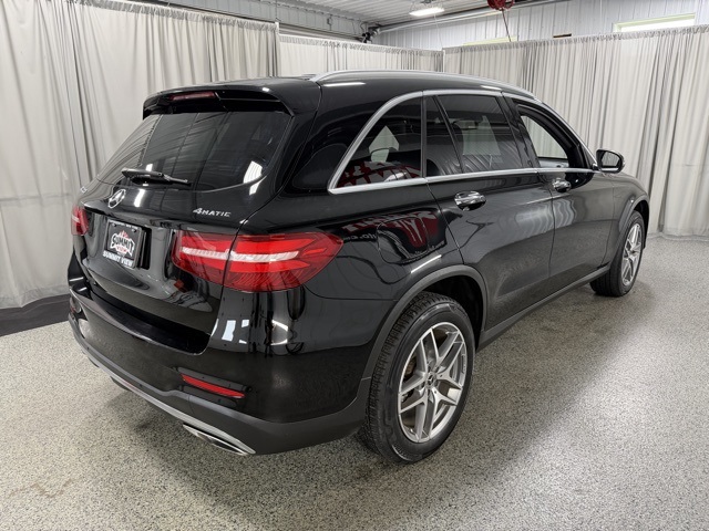 2018 Mercedes Benz GLC 300 4MATIC photo 4