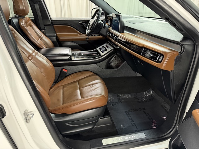 2020 Lincoln Aviator Reserve photo 2