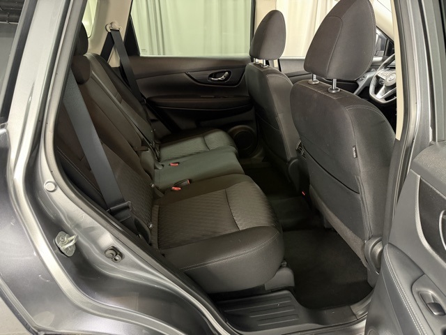 2019 Nissan Rogue S photo 4