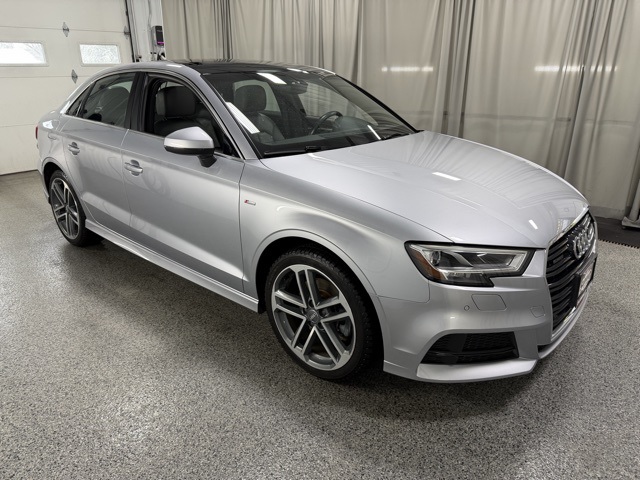 2018 Audi A3 2.0T Premium Plus Quattro photo 3