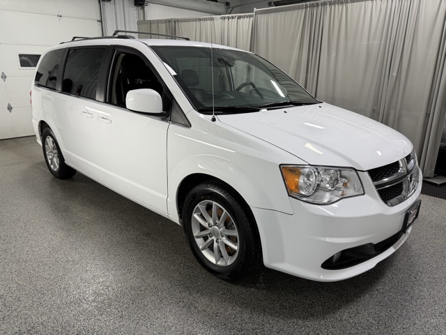 2019 Dodge Grand Caravan SXT photo 3