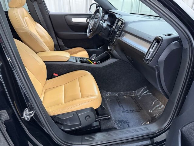 2019 Volvo XC40 Momentum - Photo 7