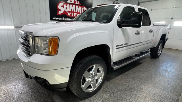 2013 GMC Sierra 4WD Crew Cab Standard Box's photo