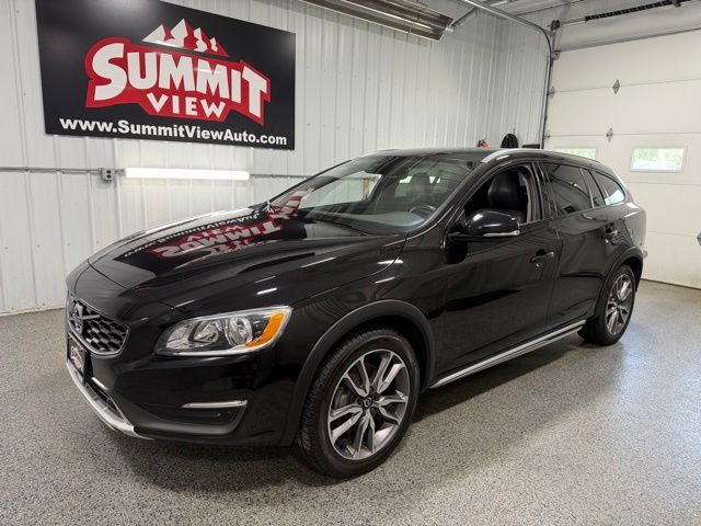 2016 Volvo V60 T5 Cross Country AWD's photo