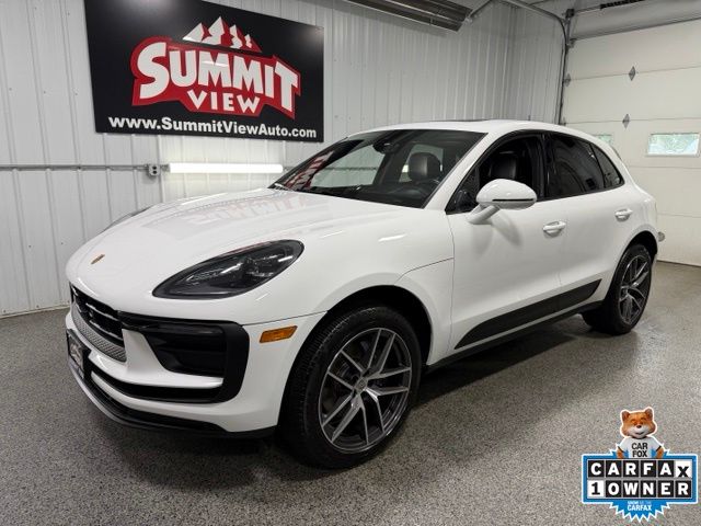 2023 Porsche Macan Base
