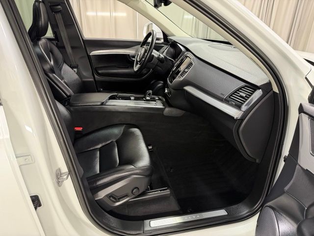 2023 Volvo XC90 Core - Photo 8