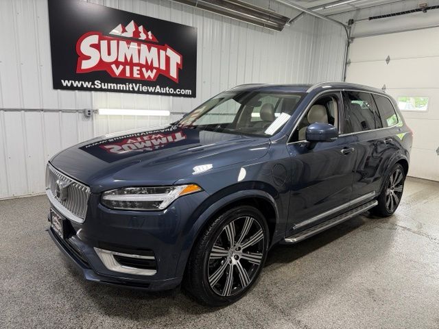 2022 Volvo XC90 Recharge Plug-In Hybrid T8 Inscription 6 Passenger